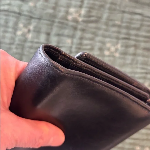 Coach Classic Black Tri-Fold Leather Wallet - Picture 11 of 16